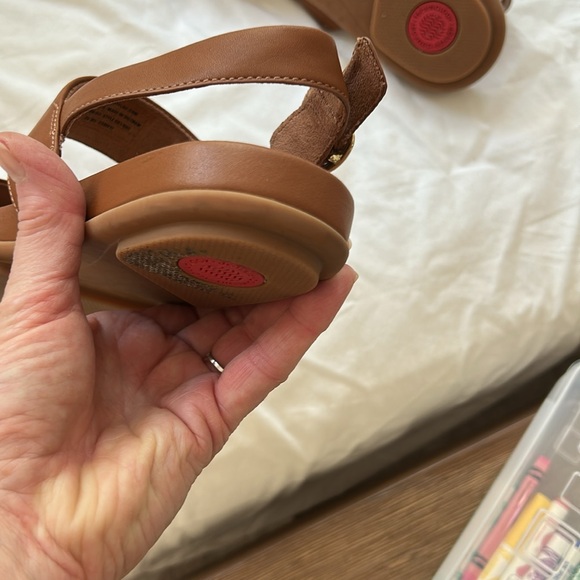 Fitflop Gracie flat sandal, tan, EXCELLENT pre-owned condition - Picture 5 of 9